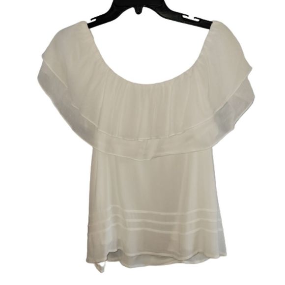 Skies Are Blue off shoulder white blouse - Picture 2 of 7